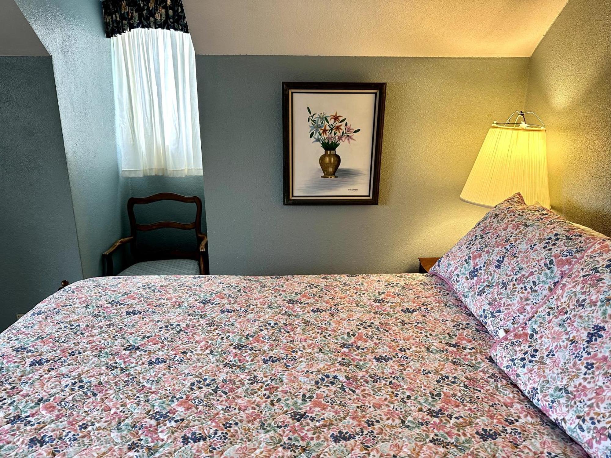 Montague Inn Bed & Breakfast Saginaw Bagian luar foto