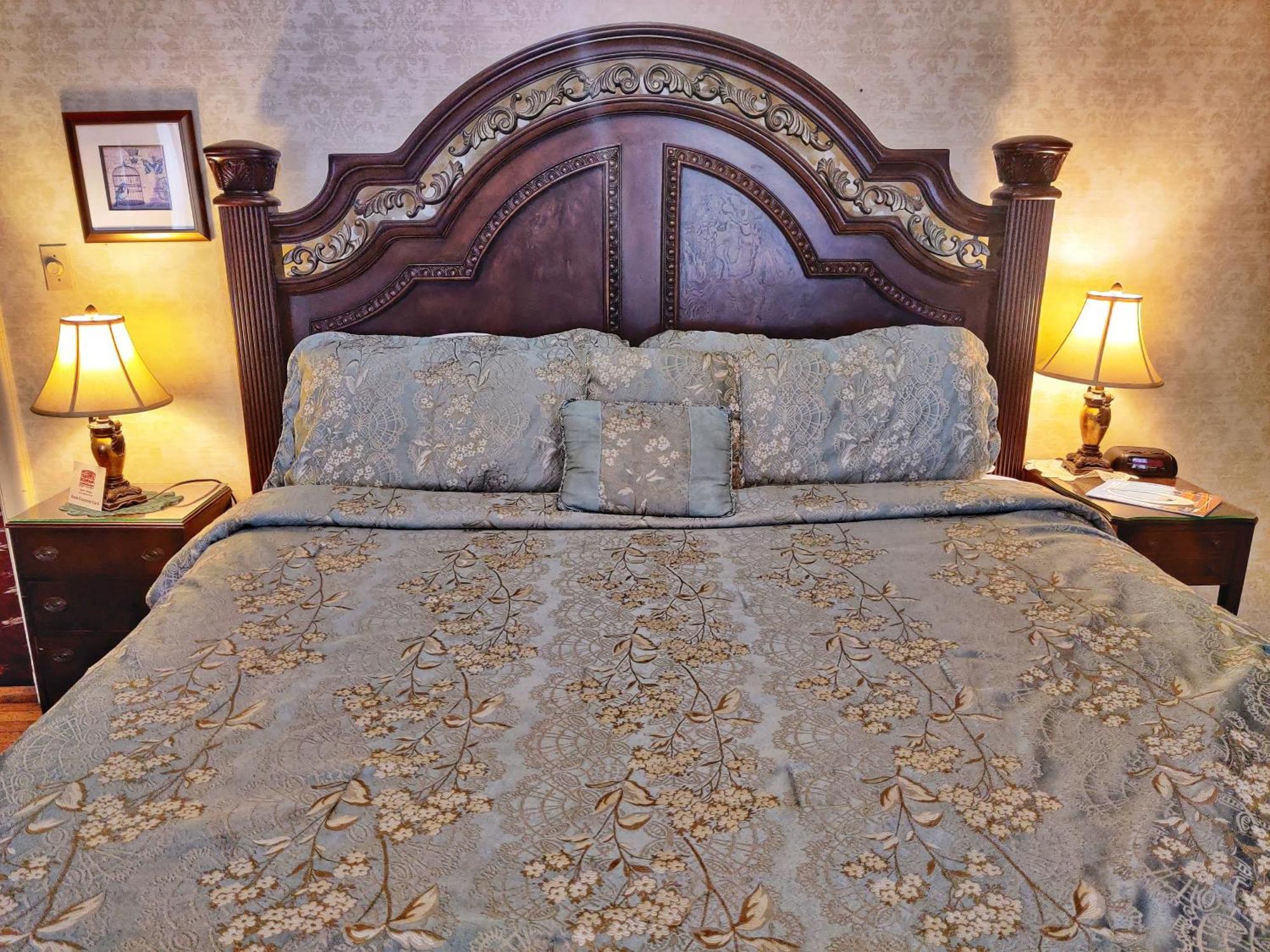 Montague Inn Bed & Breakfast Saginaw Bagian luar foto